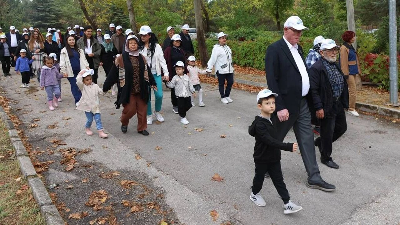 Eskişehir’de çocuklar ve büyükler aynı yürüyüşte buluştu