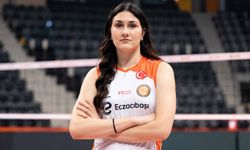 16 yaşındaki Ezel Balık’tan 5 blokluk performans