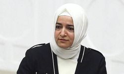 Fatma Betül Sayan Kaya’dan dikkat çeken karar: Tüm görevlerinden affını istedi