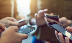 Uzmanlardan akıllı telefon kullanıcılarına uyarı: Evden çıkarken Wi-Fi'yi kapatın