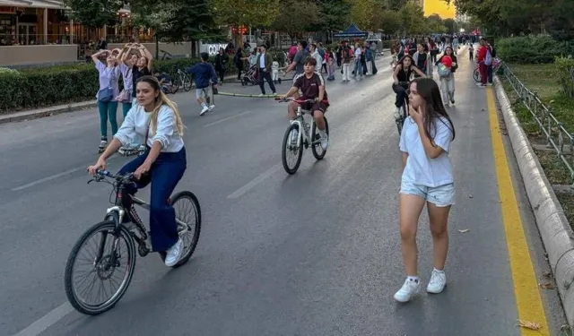 Ayşe Ünlüce’nin Arabasız Pazar uygulaması örnek model oldu