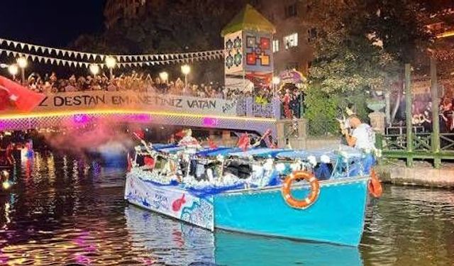 Porsuk akıyor, dünya Eskişehir’de buluşuyor: Festival başladı