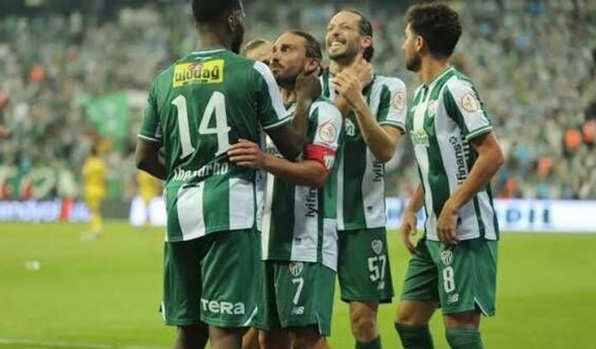 Bursaspor Batman’da geri döndü: Iheanacho’nun golleri liderliği getirdi